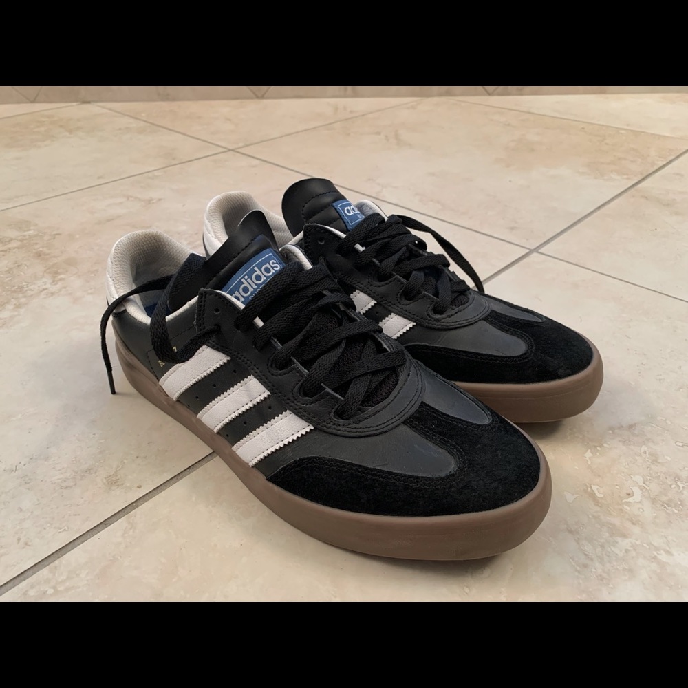 Adidas Busenitz size 10.5 men MINT barely used